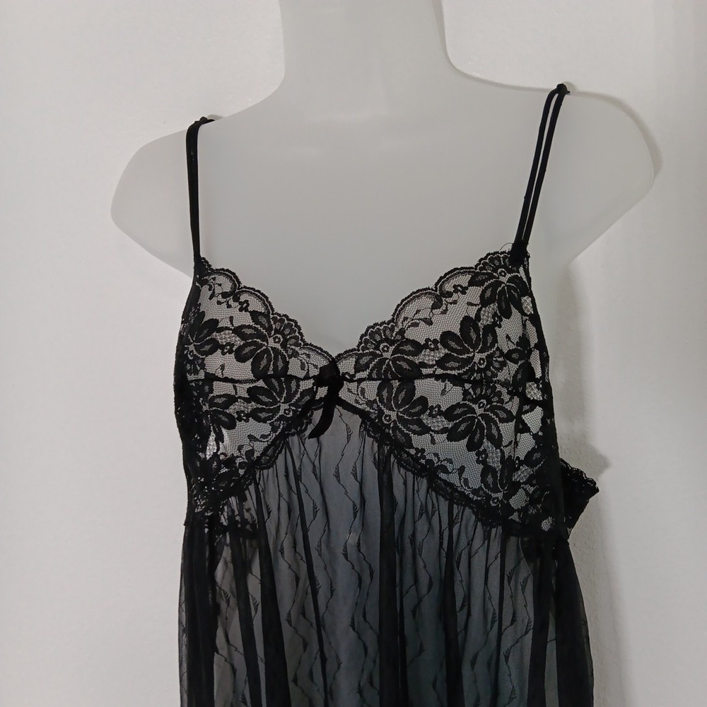 VINTAGE GOWN Negligee Medium BLACK‎ SHEER 100% NYLON LACE VAL MODE NICE SWEEP - Picture 2 of 12